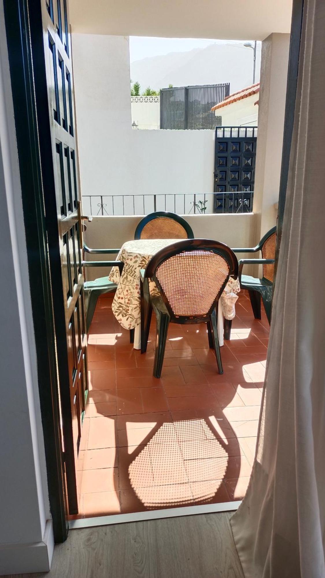 Apartamento Tajinaste Con Vistas Al Mar Y La Montana Y Wifi Gratis Los Realejos Room photo
